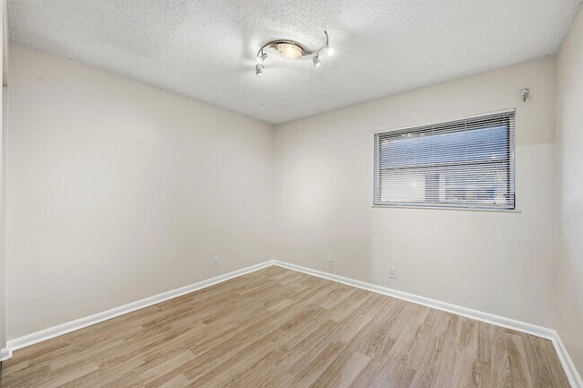 Building Photo - 8811 NW 28th Dr