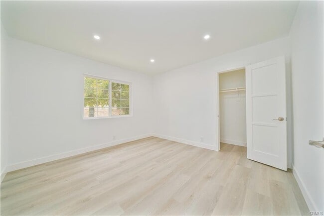 Building Photo - 147 E Central Ave