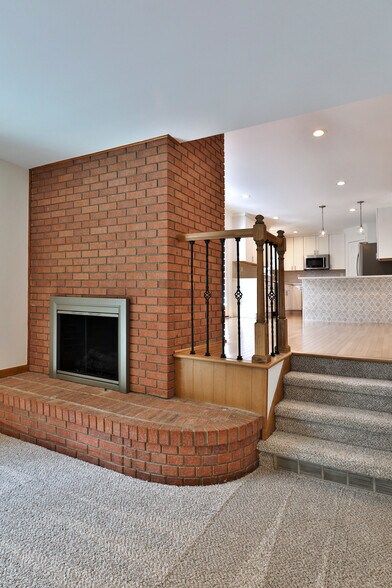 Building Photo - 270 Bryant Ave