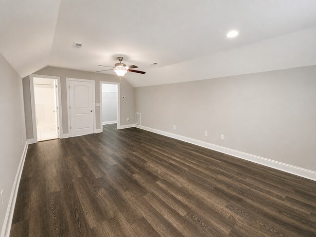 Building Photo - 9181 Abingdon Dr