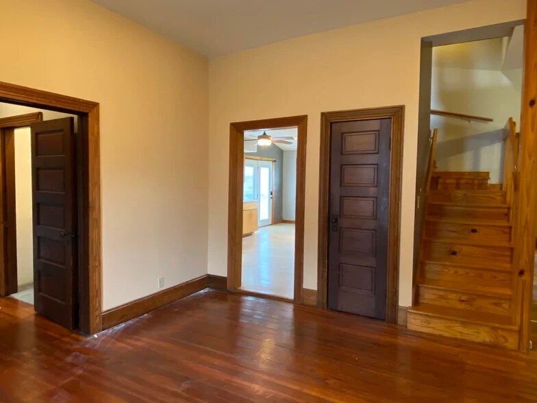 Building Photo - 601 S Grant St