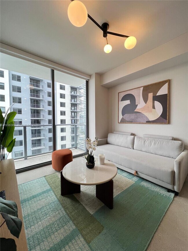 Building Photo - 11 NE 6th St