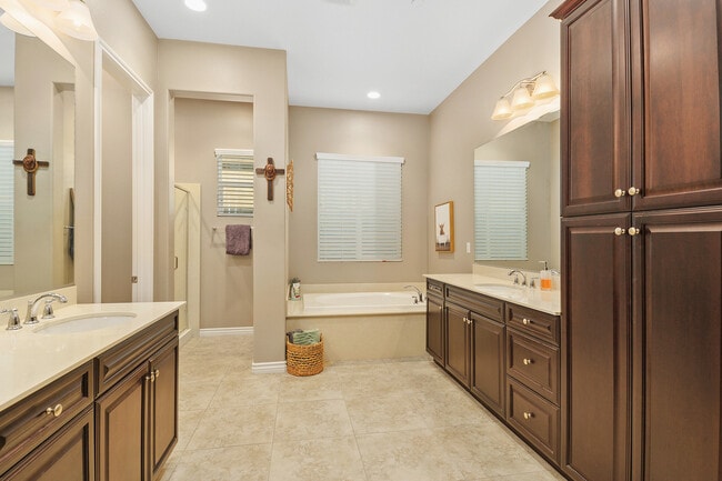 Building Photo - 43230 La Scala Way