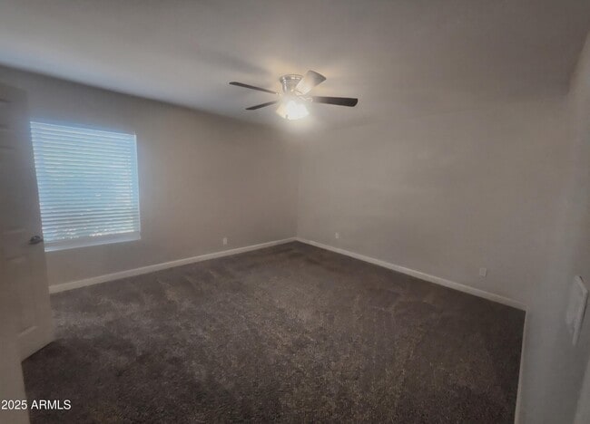 Building Photo - 8826 E Altadena Ave