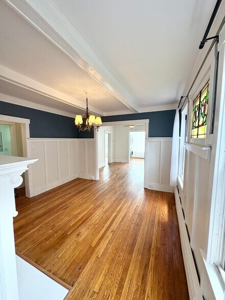 Building Photo - 629 Chislett St