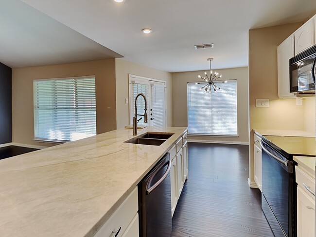 Building Photo - 3401 Monticello Park Pl