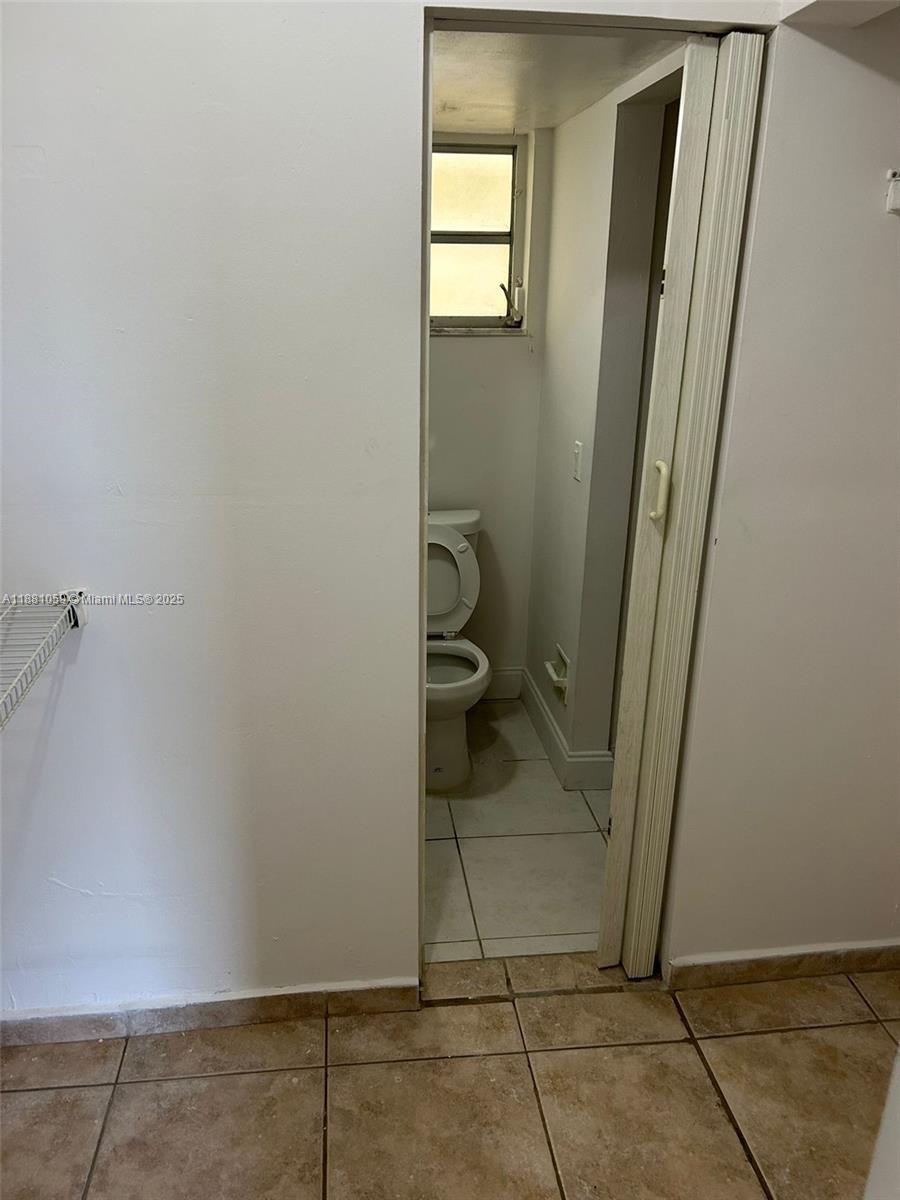 Building Photo - 8840 Fontainebleau Blvd