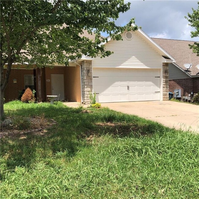 Building Photo - 3204 SW Windrift Ave