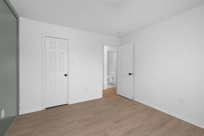 Building Photo - 7124 Brandee Dr