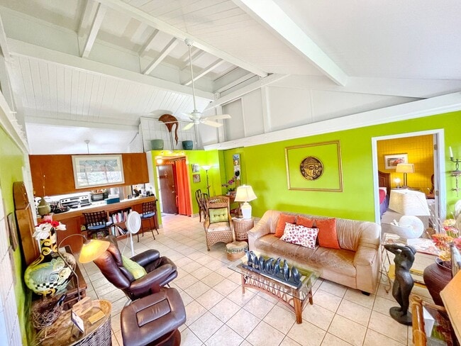 Building Photo - 2 Bedroom 2 Bathroom Condo - Hawai‘i Charm...