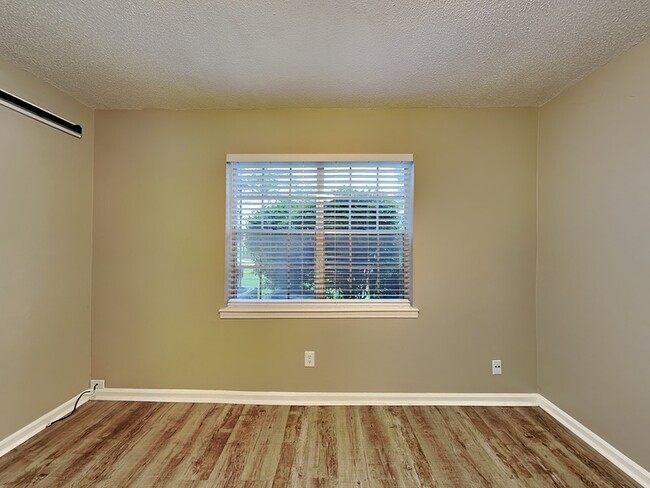 Building Photo - 3412 Sandner Ct