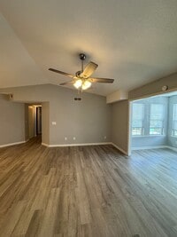 Building Photo - 8546 Hopkins Cir