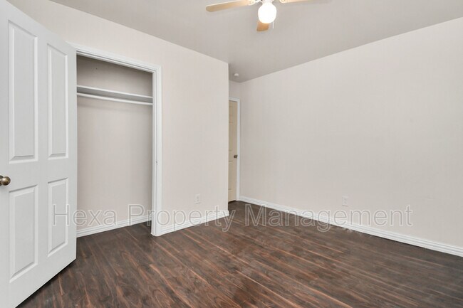 Building Photo - 4207 Phlox St