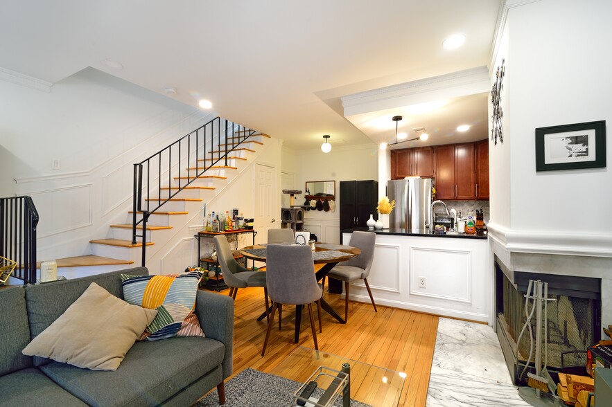 Building Photo - 1201 N St NW