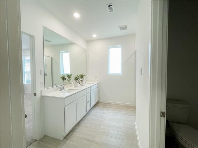 Building Photo - 6314 Laguna Terra Dr