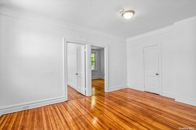 Building Photo - 1059 Vincent Ave