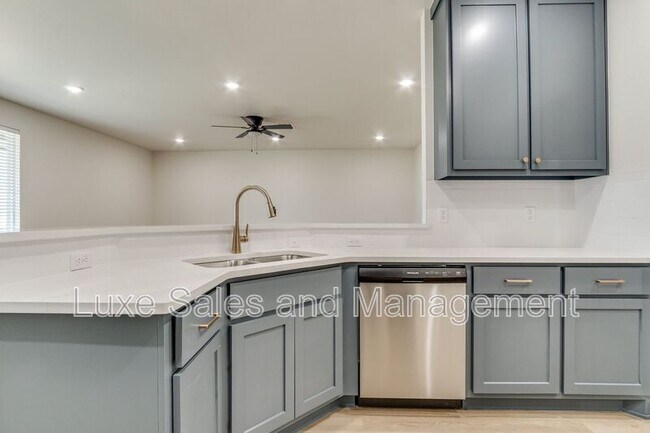 Building Photo - 8305 NW 163rd Ter