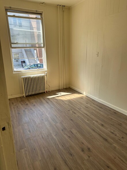 Building Photo - 121 Kearney Ave