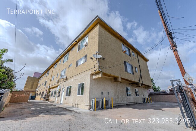 Building Photo - 456 S Breed St
