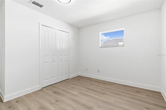 Building Photo - 1985 Japonica Rd