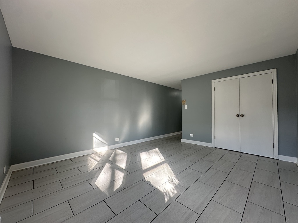 Building Photo - 6719 N California Ave