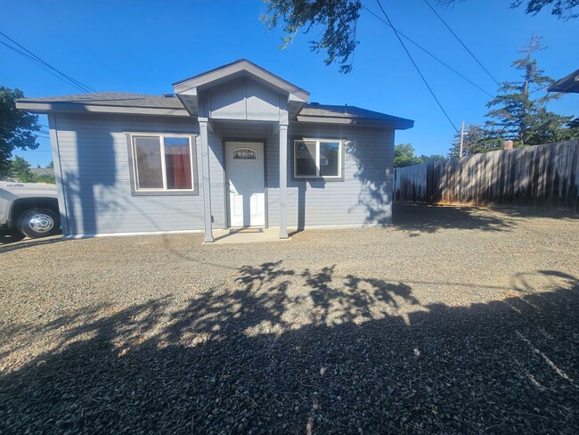 Building Photo - Brand new built house in central Ellensburg