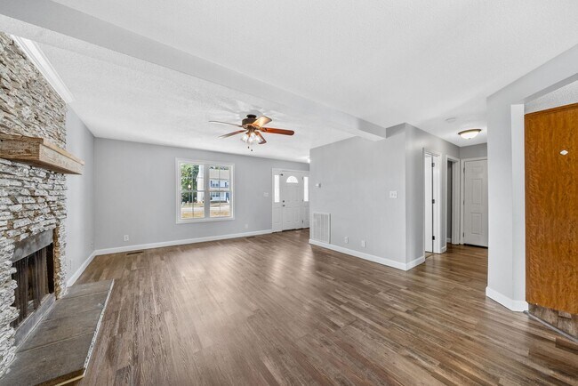 Building Photo - 3851 Man O War Blvd