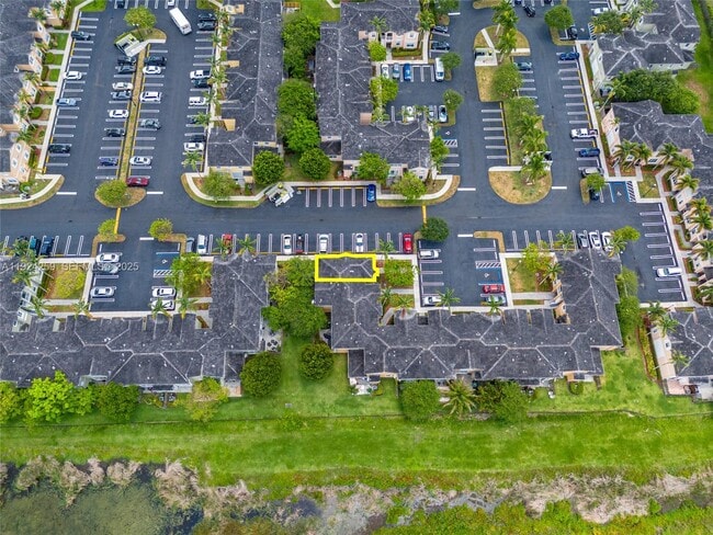 Building Photo - 230 SE 29th Ave