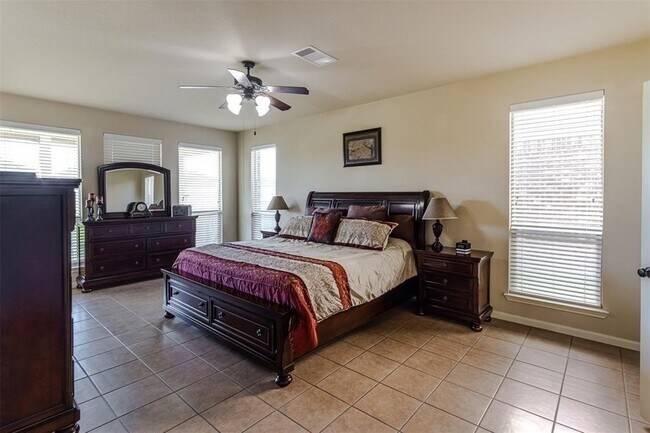Building Photo - 18311 Red Oak Manor Ln