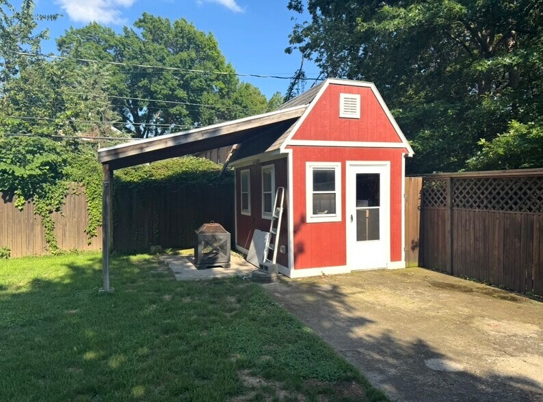 Building Photo - 3815 Bell St