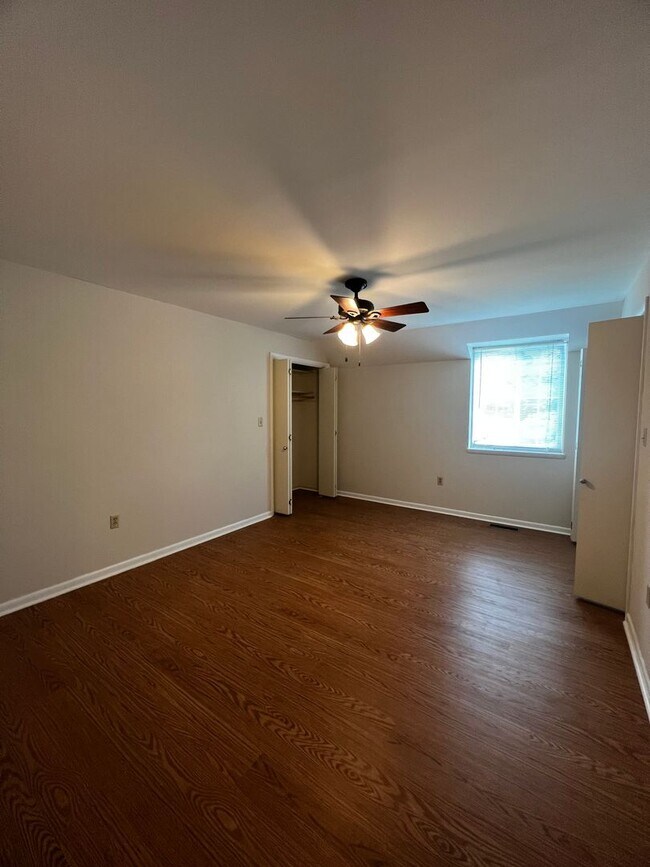 Building Photo - 75 Plymouth Cir