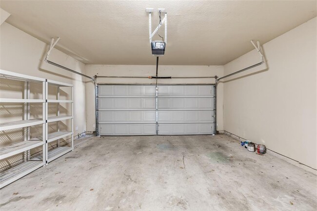 Building Photo - 142 Sierra Rose Loop