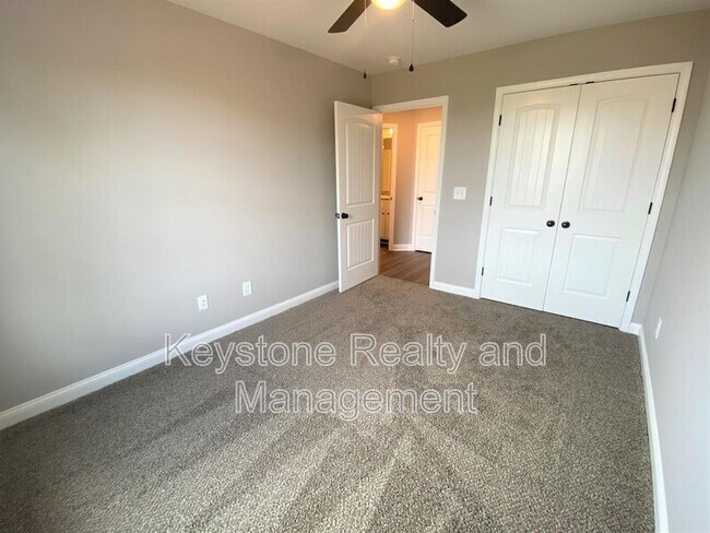 Building Photo - 580 Heritage Pointe Dr