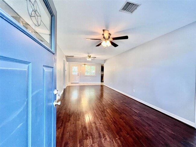 Primary Photo - 4114 Beggs St