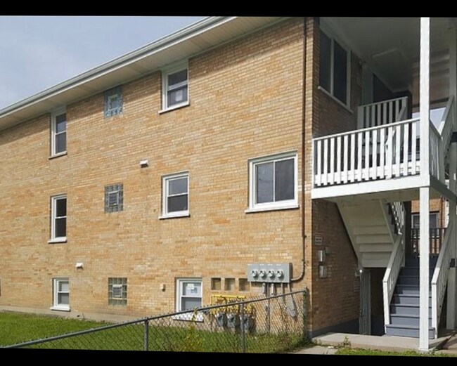 Primary Photo - 1021 S 16th Ave