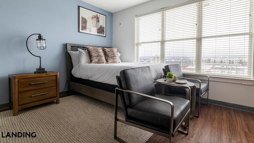 Building Photo - 302 13th St S