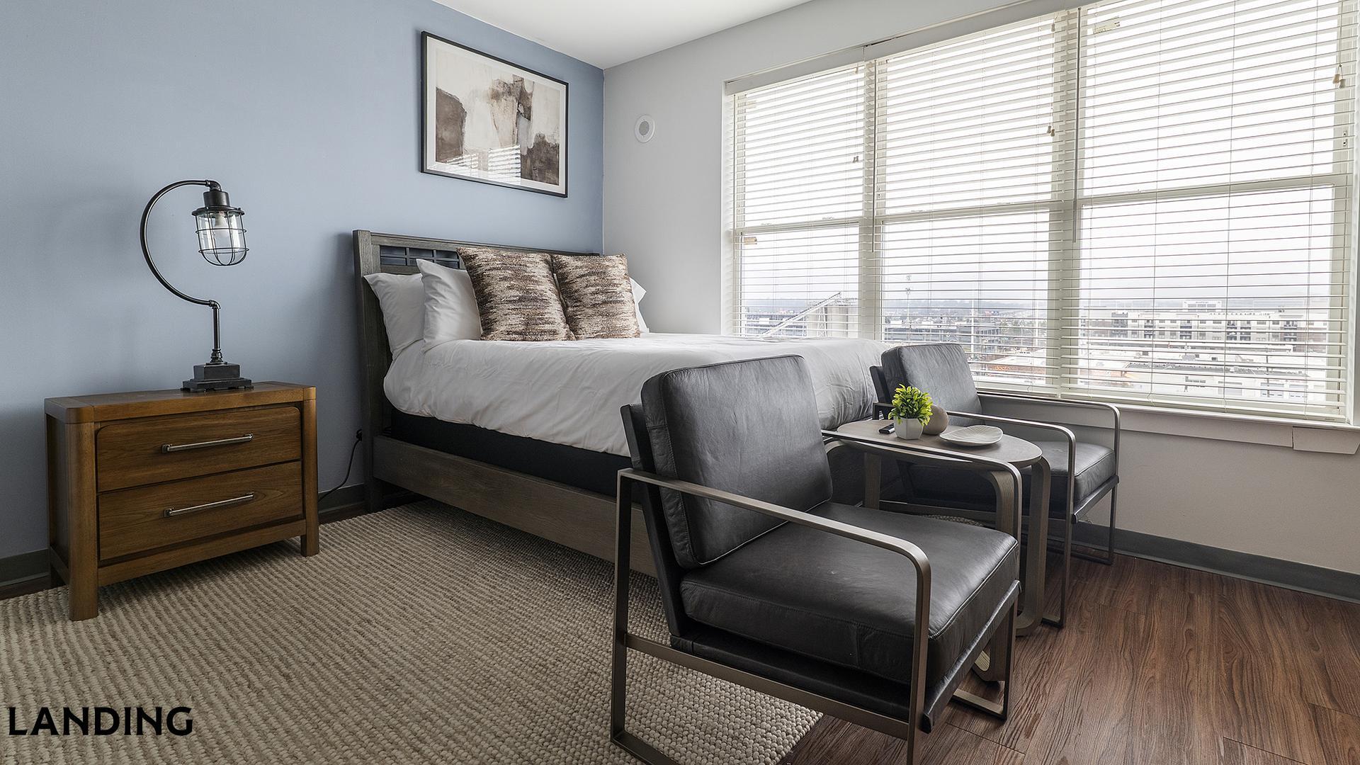 Building Photo - 302 13th St S