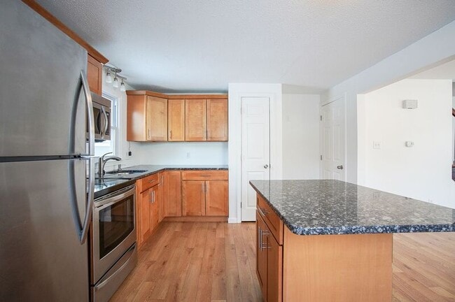 Building Photo - 29 Crown St