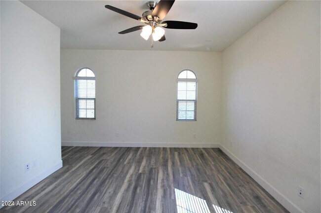 Building Photo - 3173 S Magnolia Ln