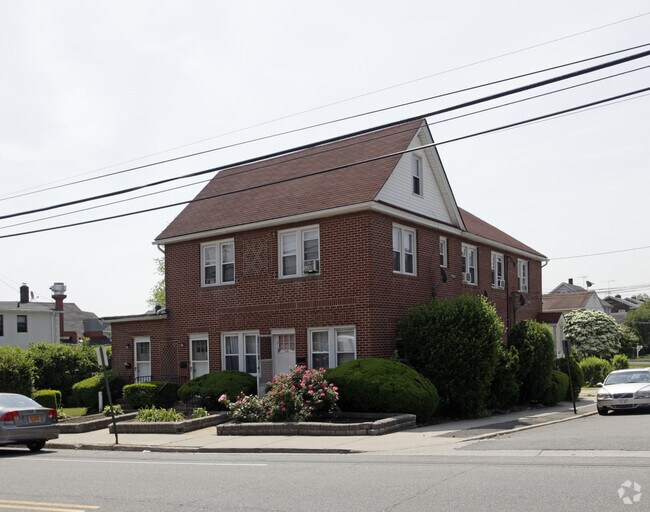 115119 Glen Head Rd 115119 Glen Head Rd Glen Head NY 11545