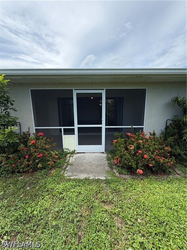 Building Photo - 3629 SE 9th Pl