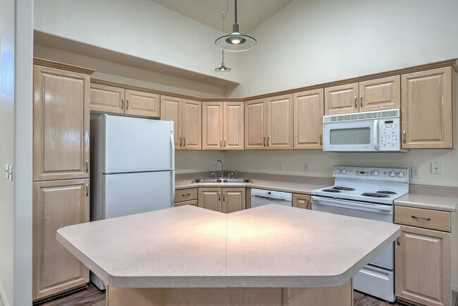 Building Photo - Home in Green Springs Golf Course Communit...