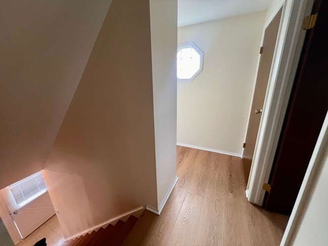 Building Photo - Beautiful Home - 3 Bedroom 2.5 Bathroom - ...