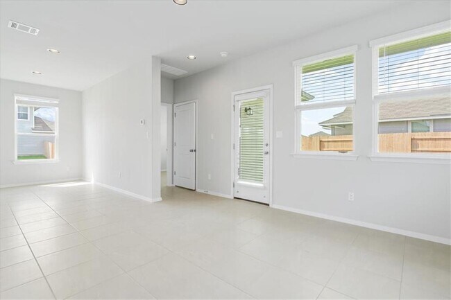 Building Photo - 179 Living Reef Dr