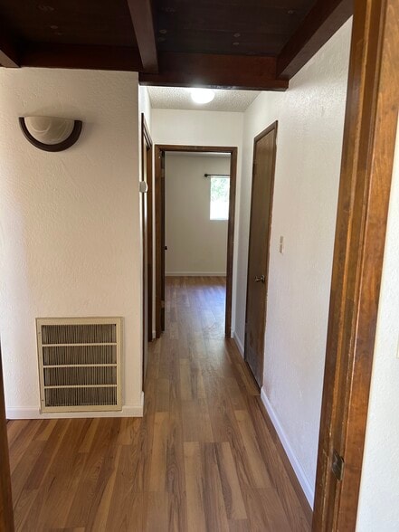 Building Photo - 4755 N San Pablo Ave