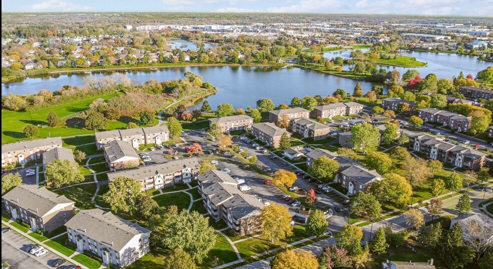 Century Park Condominiums - 18 Echo Ct