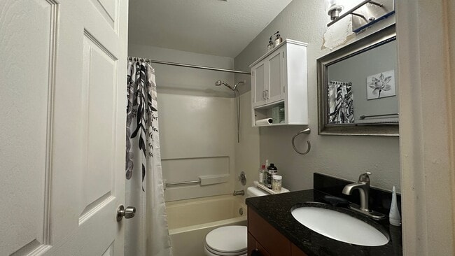 Building Photo - 974 Leeward Pl