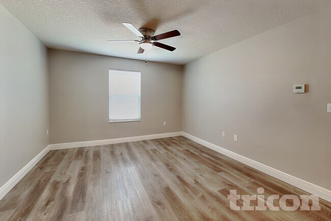 Building Photo - 7105 Feather Wood Dr