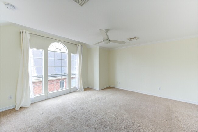 Building Photo - 1520 Park St