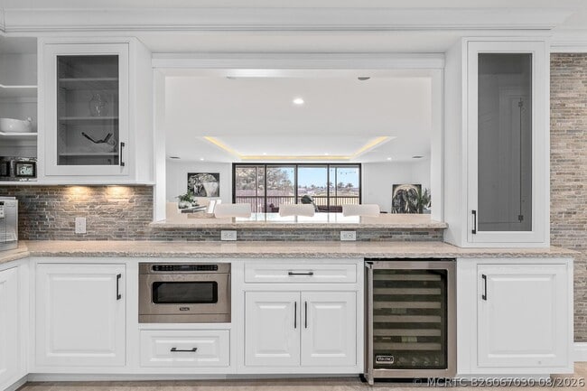 Building Photo - 2785 Polo Island Dr